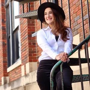 Meet your Posher, Kaila